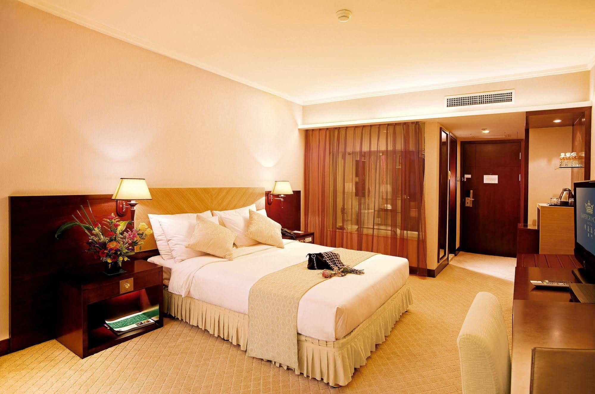 Emperor Hotel Macau Buitenkant foto